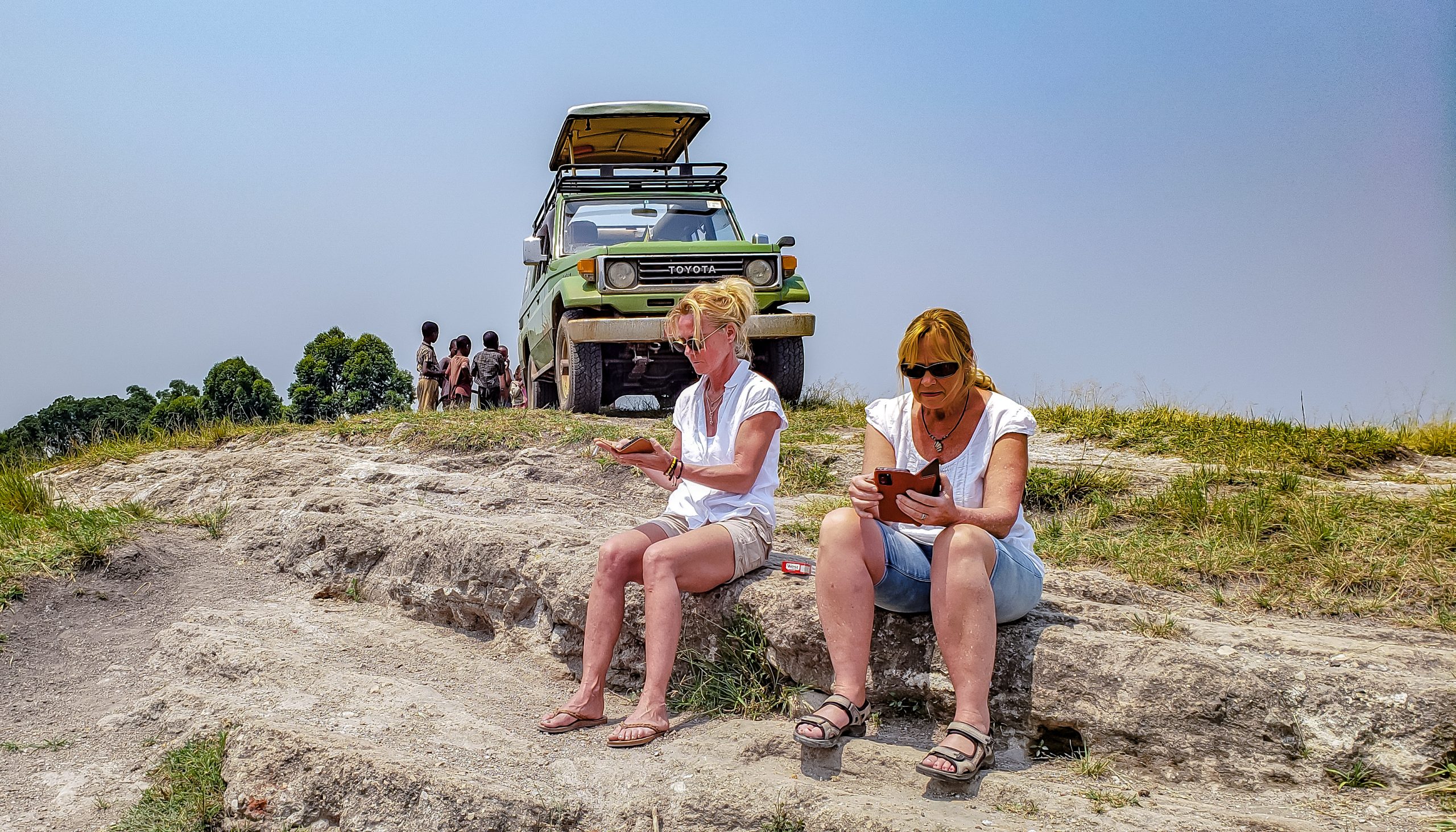 Best Time to Visit Uganda for Safari – Canada & France Safari Seasons Guide